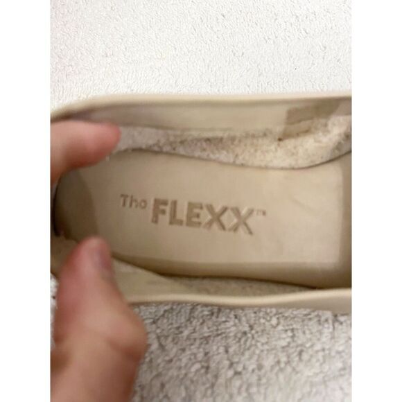 The Flexx Women’s Beige Silver Flats US 7.5 Peep Toe Rubber Bottom Gray EU 38.5 - Picture 11 of 12